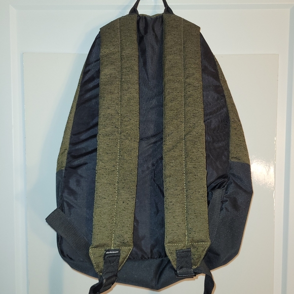 Green backpack - Picture 3 of 9